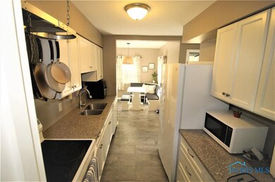 2712 Castleton Ave, Toledo, OH 43613 - photo 7