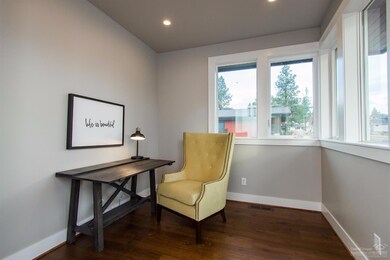 1833 NW Fields St, Bend, OR 97703 - photo 5