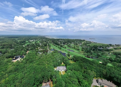 Abuts Abenaqui Country Club