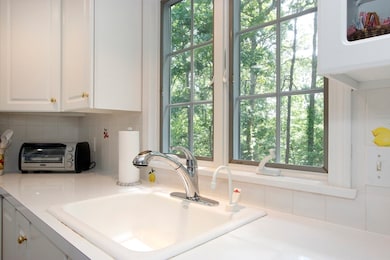 18 Periwinkle Ln, Mashpee, MA 02649 - photo 4