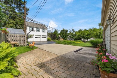 Rear Walk Way to Side Deck