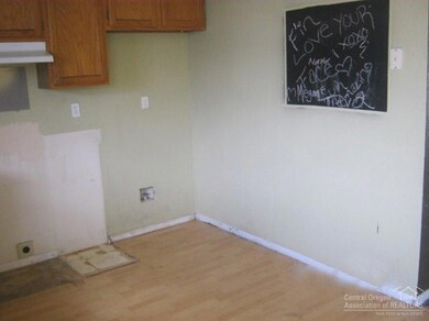 1511 SW 33rd St, Redmond, OR 97756 - photo 3