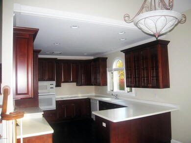 210 Davenport Farm Ln S unit So, Stamford, CT 06903 - photo 4