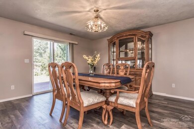 3261 SW Newberry Ave, Redmond, OR 97756 - photo 6