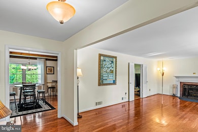 12128 Long Ridge Ln, Bowie, MD 20715 - photo 6