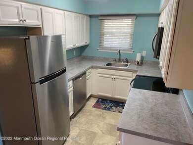 31 Wharfside Dr, Monmouth Beach, NJ 07750 - photo 3