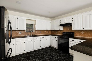 2010 Priscilla Ln, Edinburg, TX 78539 - photo 6