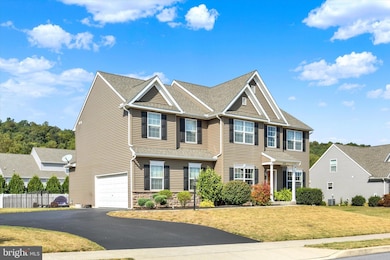 313 Lamp Post Ln, Etters, PA 17319 - photo 2