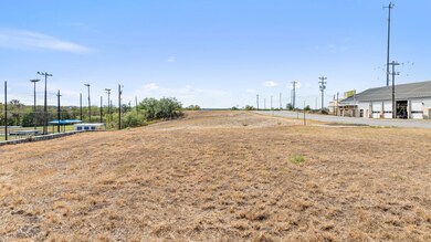 711 Avenue N, Marble Falls, TX 78654 - photo 4