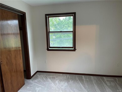 409 Warner Dr unit 2, Saylorsburg, PA 18353 - photo 4