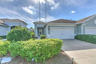 13534 Circa Crossing Dr, Lithia, FL 33547 - photo 3