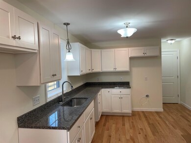21 Ida Cir unit 310-4, Rochester, NH 03868 - photo 3