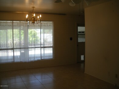 LIVING/DINING AREA