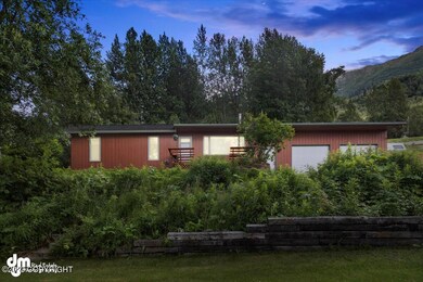 01-Front Exterior_IMG_9332 DTE