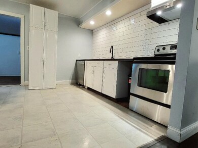 All Kitchen Appliances Stay with the Home