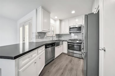 5951 South Loop E unit 56, Houston, TX 77033 - photo 5