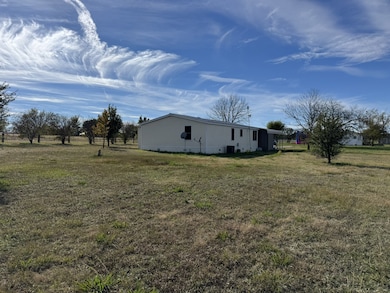 9160 Breezy Rd, Krum, TX 76249 - photo 5