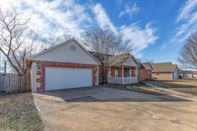 900 E 9th St, Grove, OK 74344 - photo 6