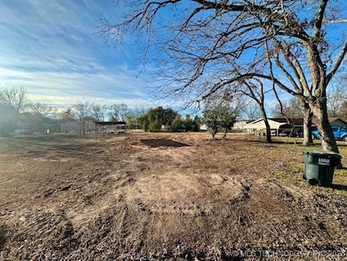 807 NW Dallas Dr, Kingston, OK 73439 - photo 2