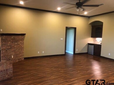 1539 Skidmore Ln, Tyler, TX 75703 - photo 6