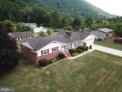 1085 Georgia Ave, Keyser, WV 26726 - photo 3