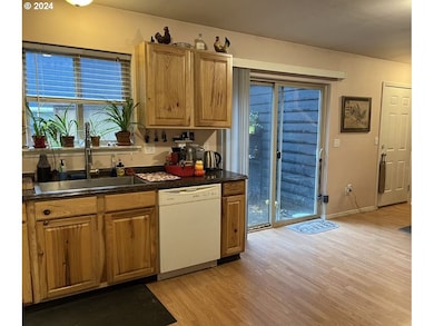 65121 E Lupine Dr, Rhododendron, OR 97049 - photo 7