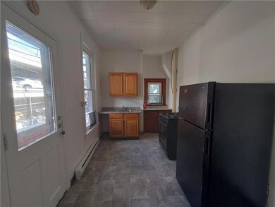 221 N Penn St unit 1, Allentown, PA 18102 - photo 5