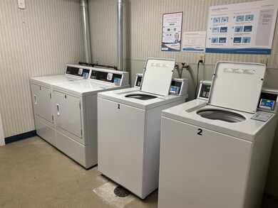 555 Calef Rd unit 6, Manchester, NH 03103 - photo 2