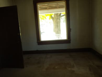 2106 S Jefferson St, Muncie, IN 47302 - photo 7