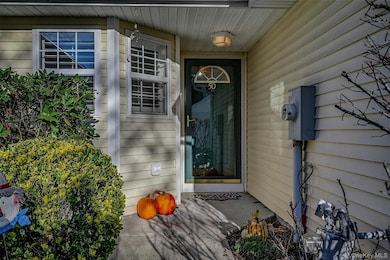 50 Strawberry Commons, Riverhead, NY 11901 - photo 4