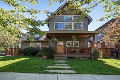 2863 NE Rainier Dr, Bend, OR 97701 - photo 2