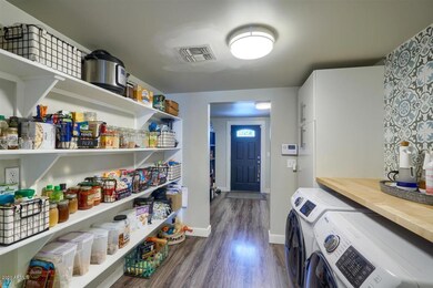 08-Laundry _ Pantry