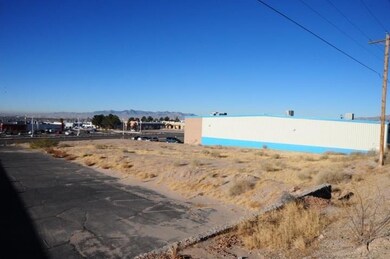 10911 Pellicano Dr, El Paso, TX 79935 - photo 7