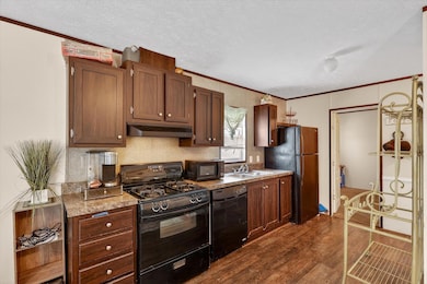 1125 Russell St, Wayland, MI 49348 - photo 4