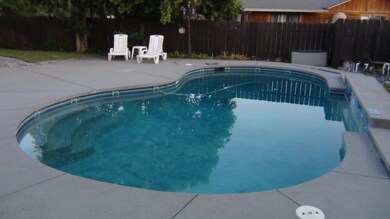 2571 Erin Ln, Redding, CA 96002 - photo 2