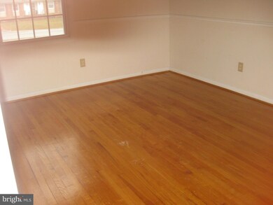 9339 Winkler Ln, La Plata, MD 20646 - photo 7