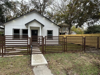 5415 Gold St, Houston, TX 77026 - photo 3