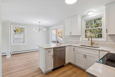 21 Hilltop Cir, Yarmouth, ME 04096 - photo 5