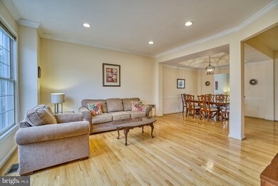3114 Sutherland Hill Ct, Fairfax, VA 22031 - photo 5