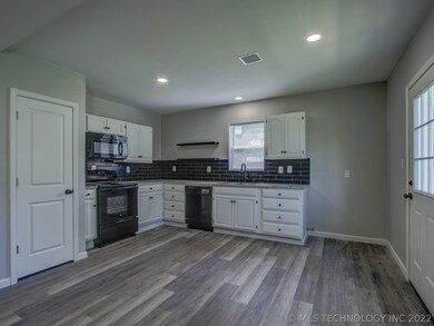 108 E Mill Ave, Sapulpa, OK 74066 - photo 7