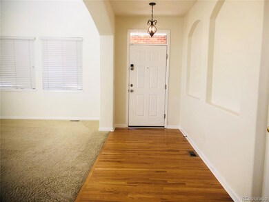 10565 Laurelglen Cir, Highlands Ranch, CO 80130 - photo 2