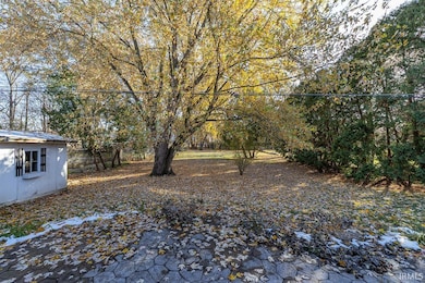 1324 E Douglas St, Goshen, IN 46528 - photo 3