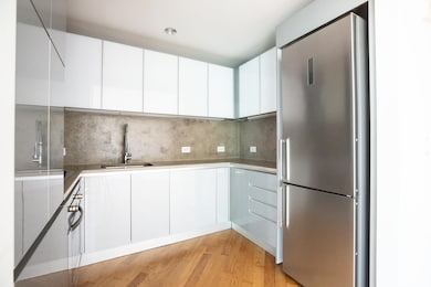 Colgate Center unit C2602, Jersey City, NJ 07302 - photo 4