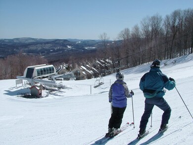 360 Okemo Trailside Extension unit 37B, Ludlow, VT 05149 - photo 3