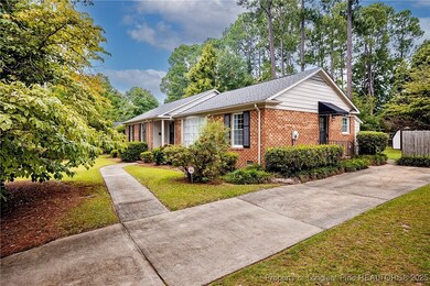 2818 Millbrook Rd, Fayetteville, NC 28303 - photo 3