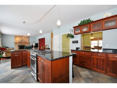 539 Bailey Dr, Batavia, IL 60510 - photo 4