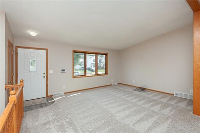 1722 12th St, Des Moines, IA 50314 - photo 3