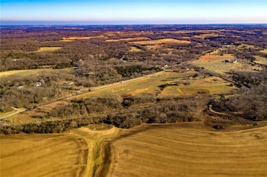1040 SE Stanley Rd, Tecumseh, KS 66542 - photo 7