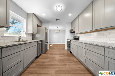 496 Hodge Rd, Eddy, TX 76524 - photo 7