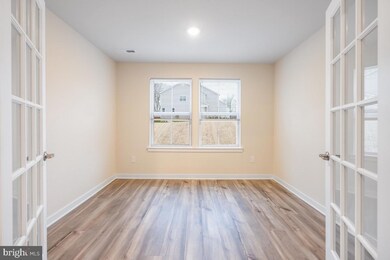 923 Magnolia Ln, Spring City, PA 19475 - photo 6